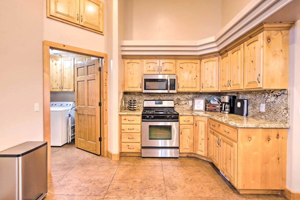 Kitchen | Drip Coffee Maker | Toaster | Blender