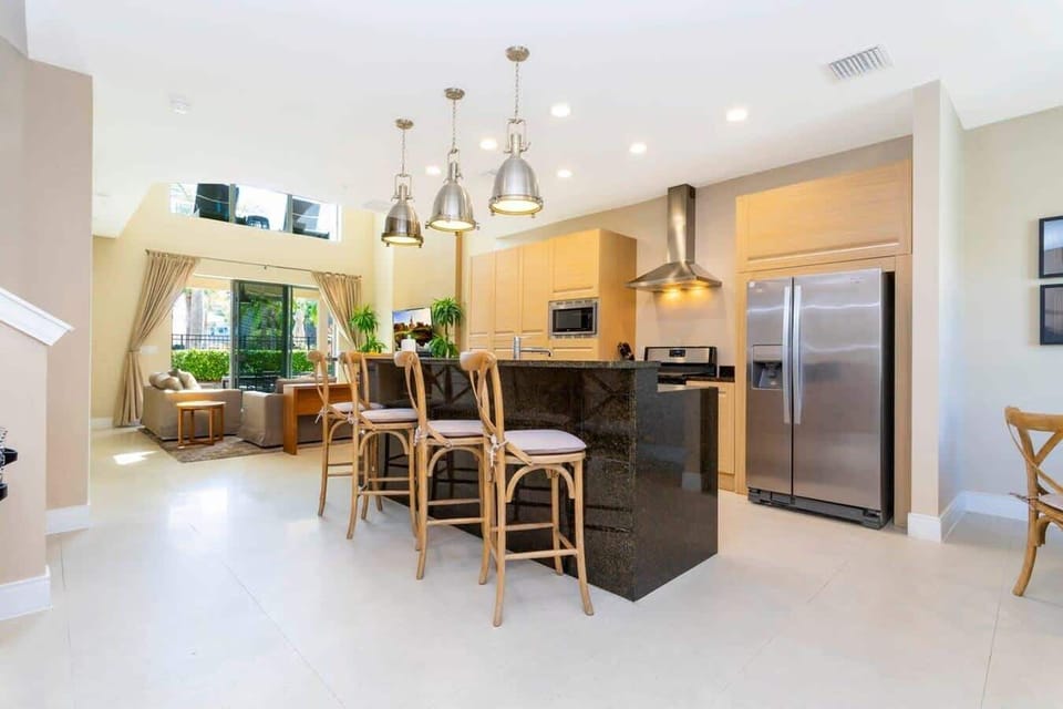 Kitchen with Island