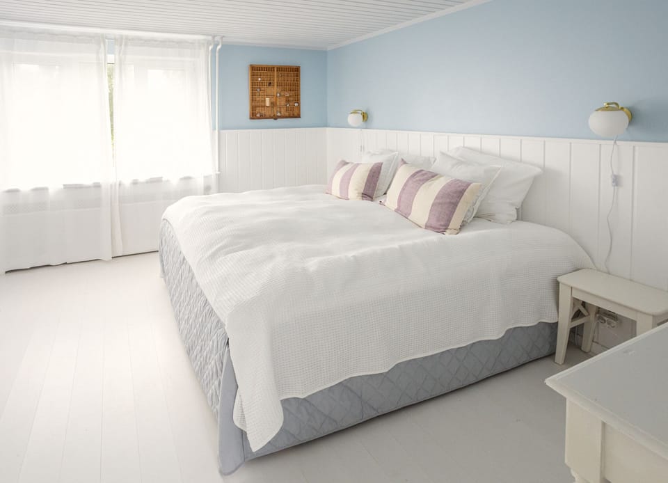 Comfort Double Room, 1 King Bed, Garden View | Premium bedding, pillowtop beds, individually decorated