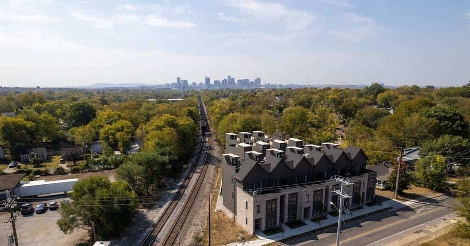 Downtown Nashville is only 3 miles away.