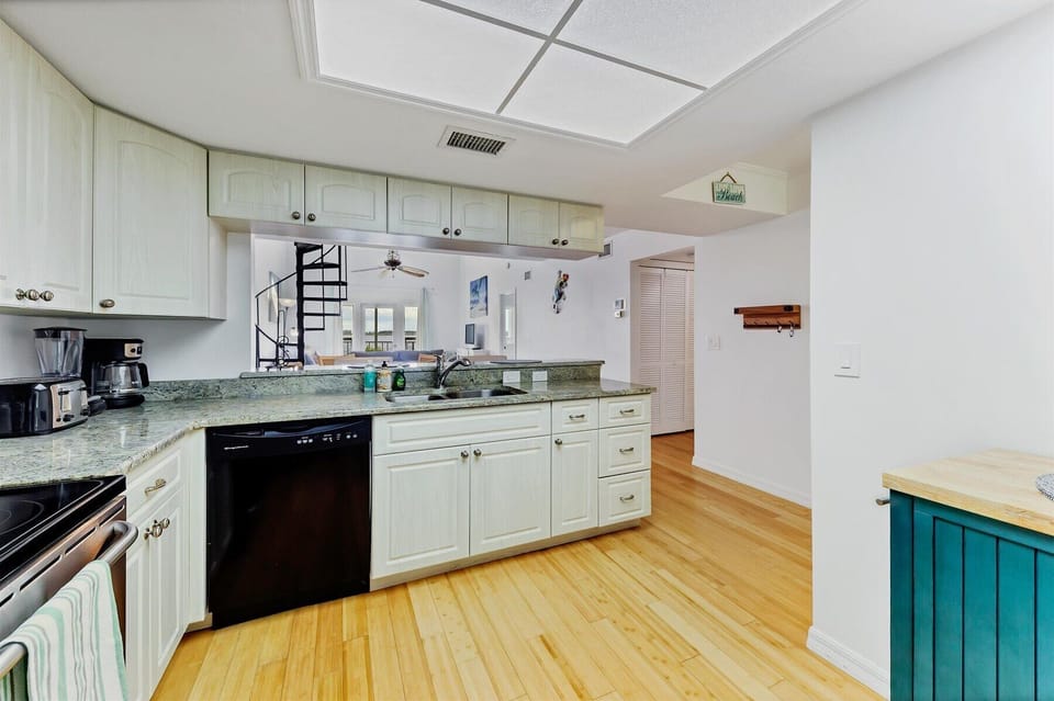 Gorgeous kitchen space