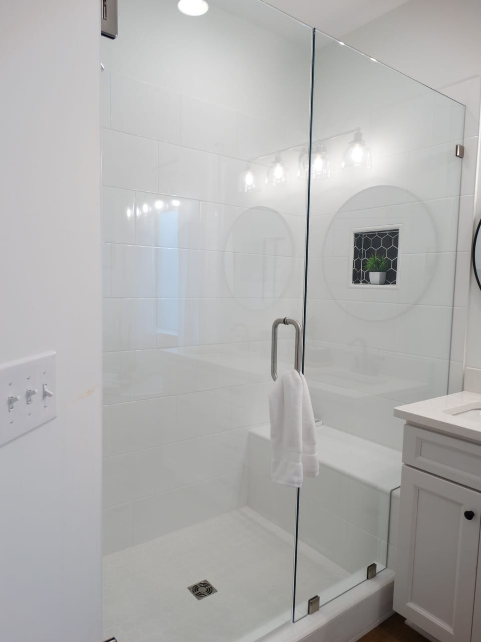 walk-in master shower with seat