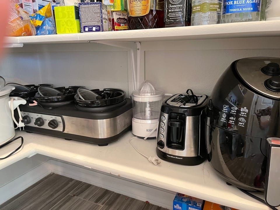Triple Crock Pot; Toaster; Air Fryer; Orange Juicer; 5 Qt Crockpot