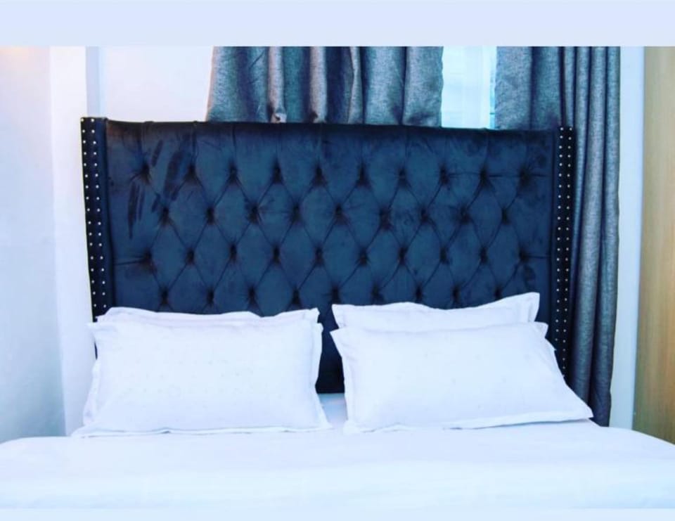 Premium Apartment, 1 Bedroom | Bed sheets