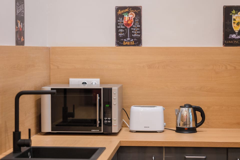 City Apartment | 1 bedroom, desk, free WiFi, bed sheets