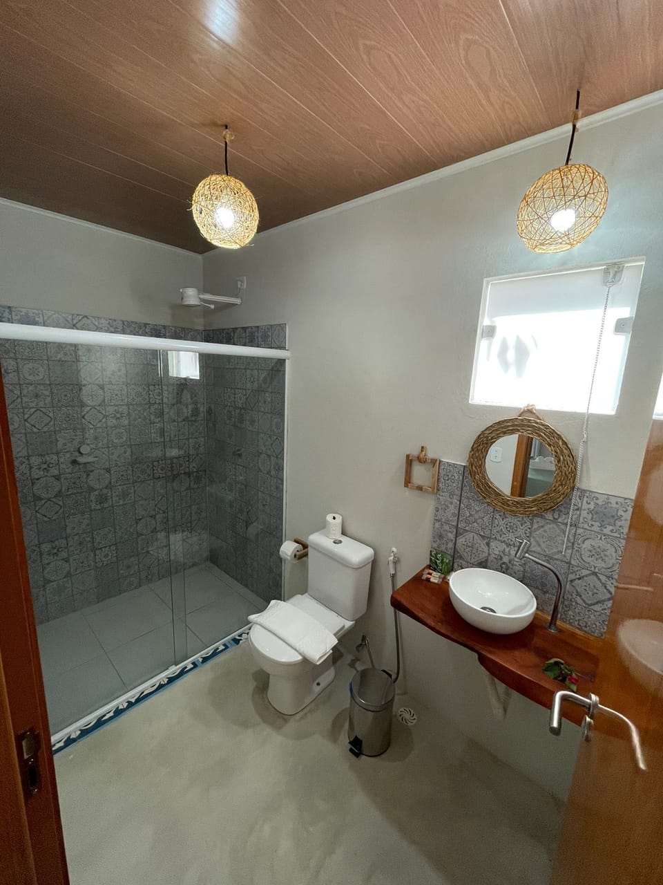 Shower, rainfall showerhead, towels, soap