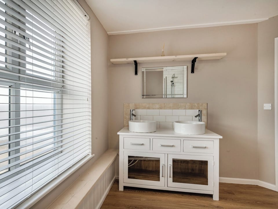 Bathroom | The Perch - Above No. 1 Cromer Apartments, Cromer