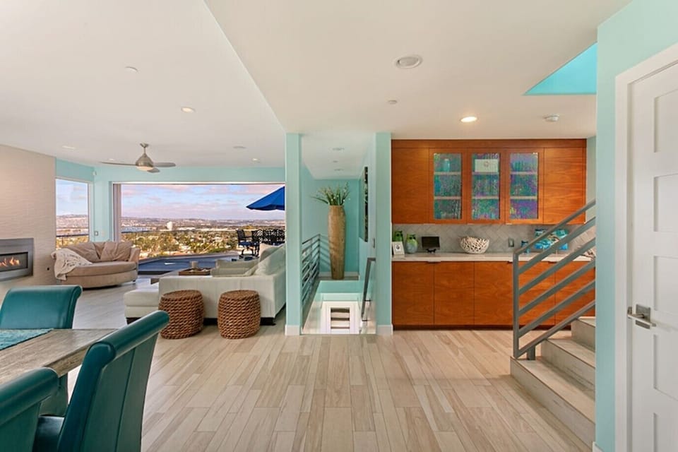 3 stories of luxury surroundings