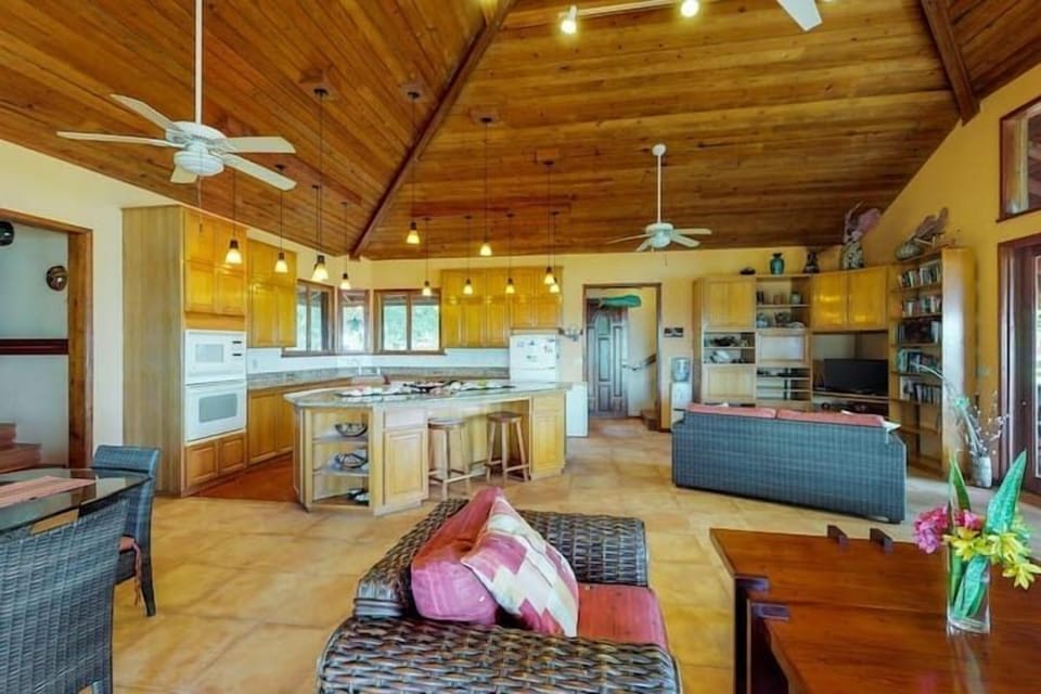 Living Room (3)