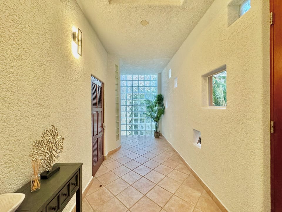 Hall (1)