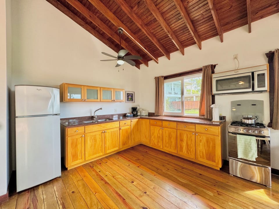 Kitchen (2)
