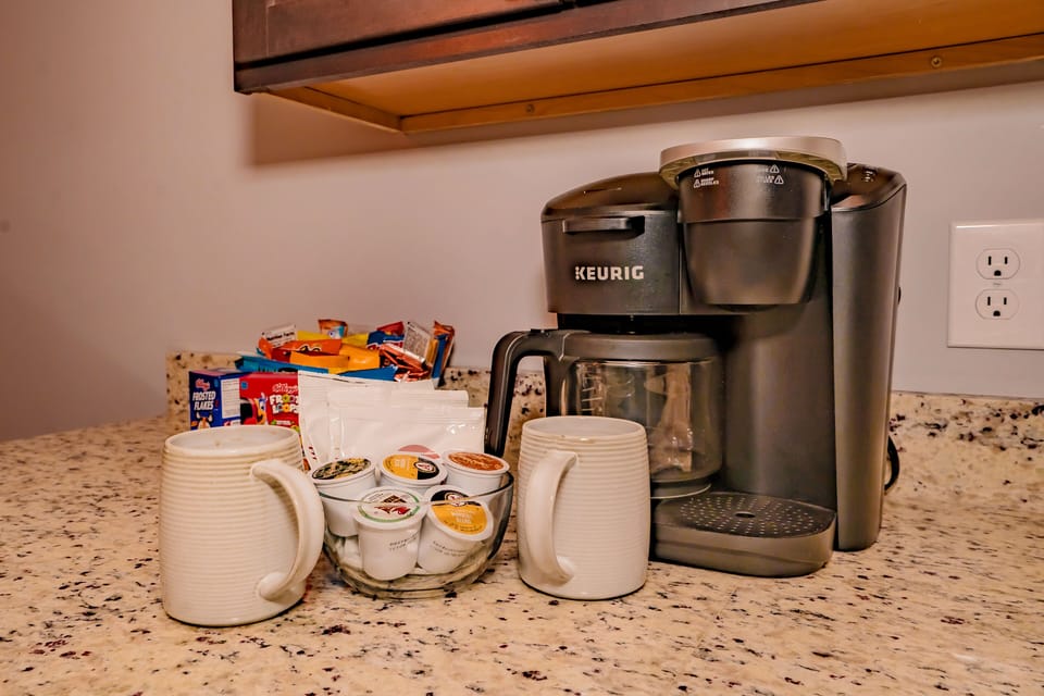 Coffee pot / K-cup brewer and goodies!
