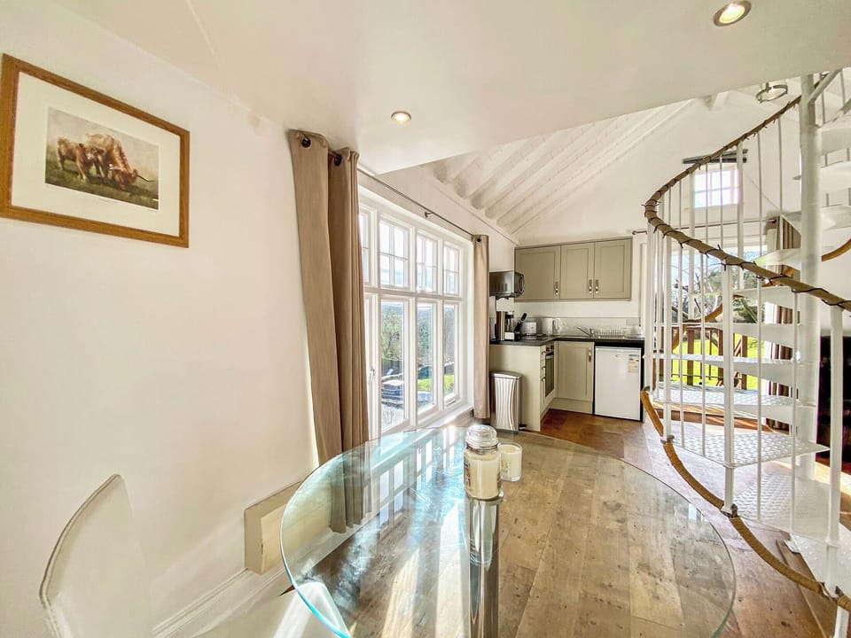 Open plan living space | The Hazeling Hideaway, Slad, near Stroud