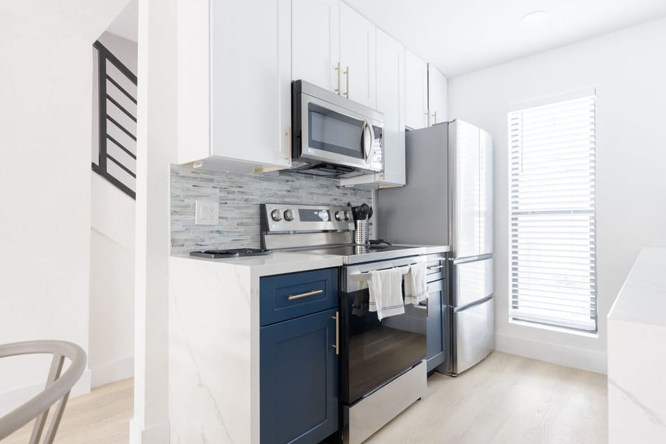 Kitchen | Side