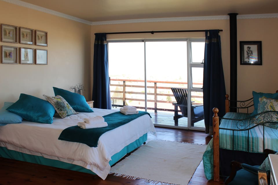Premium bedding, in-room safe, individually decorated, desk