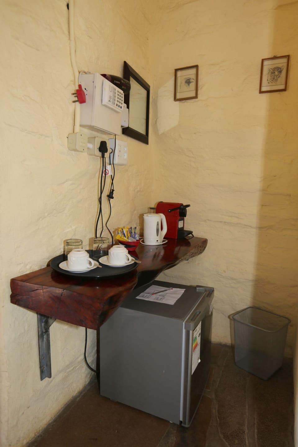 Double Room (African) | Coffee and/or coffee maker
