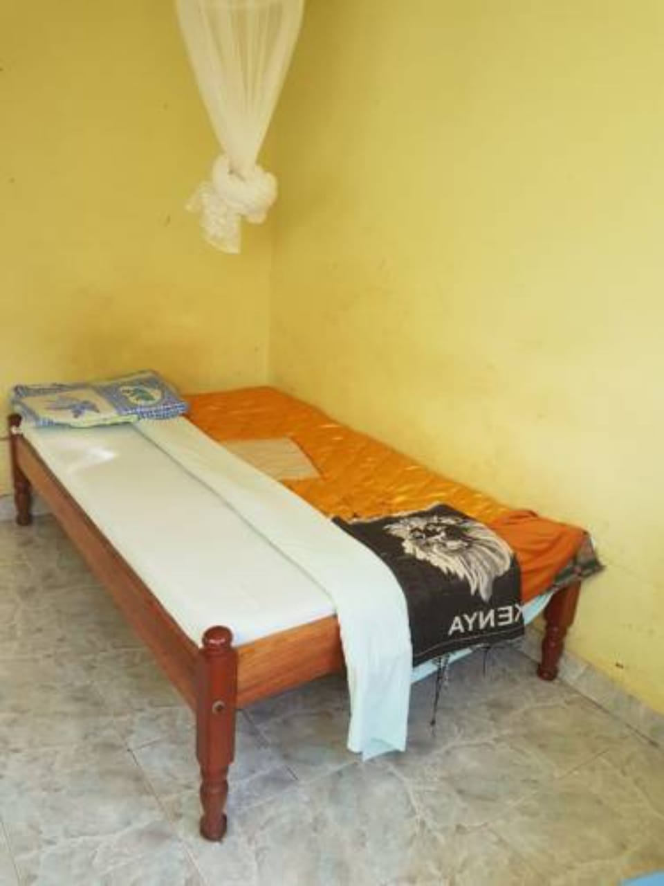 Standard Room | Bed sheets