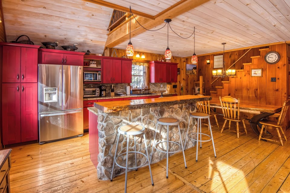 Full kitchen