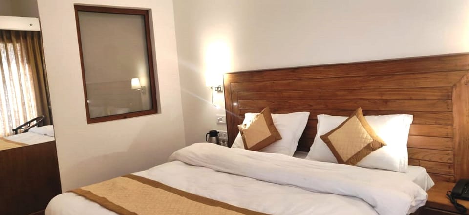 Deluxe Double or Twin Room | WiFi (free), bed sheets