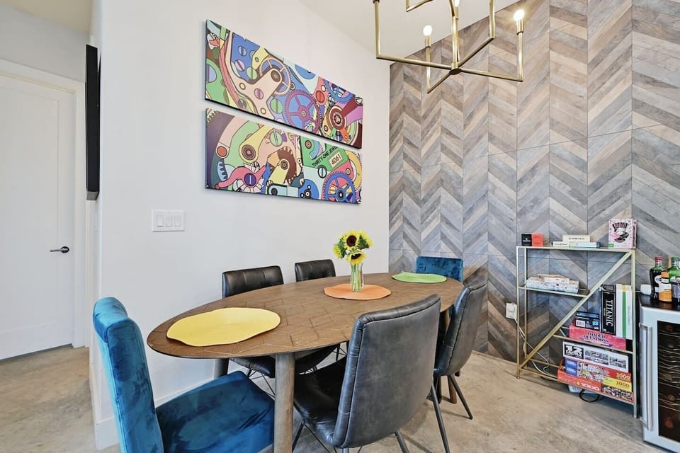Enjoy your meals at this kitchen table. It provides a place to sit down and enjoy a meal or read a book if you prefer.