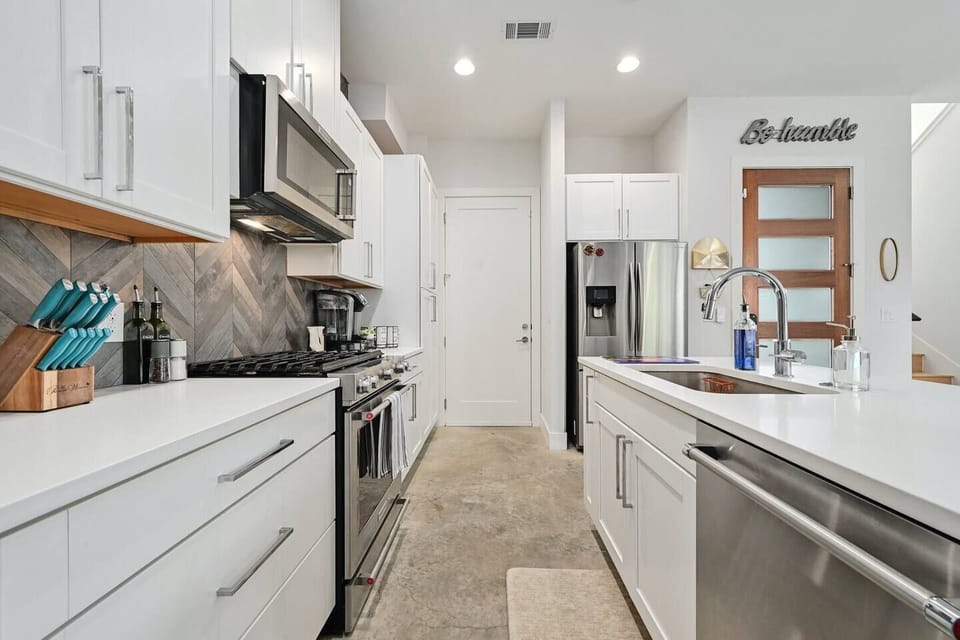When you're ready to prepare a delicious meal, head straight to our fully stocked modern kitchen. Featuring all high-end appliances with pots and pans, knives, and other cooking utensils.
