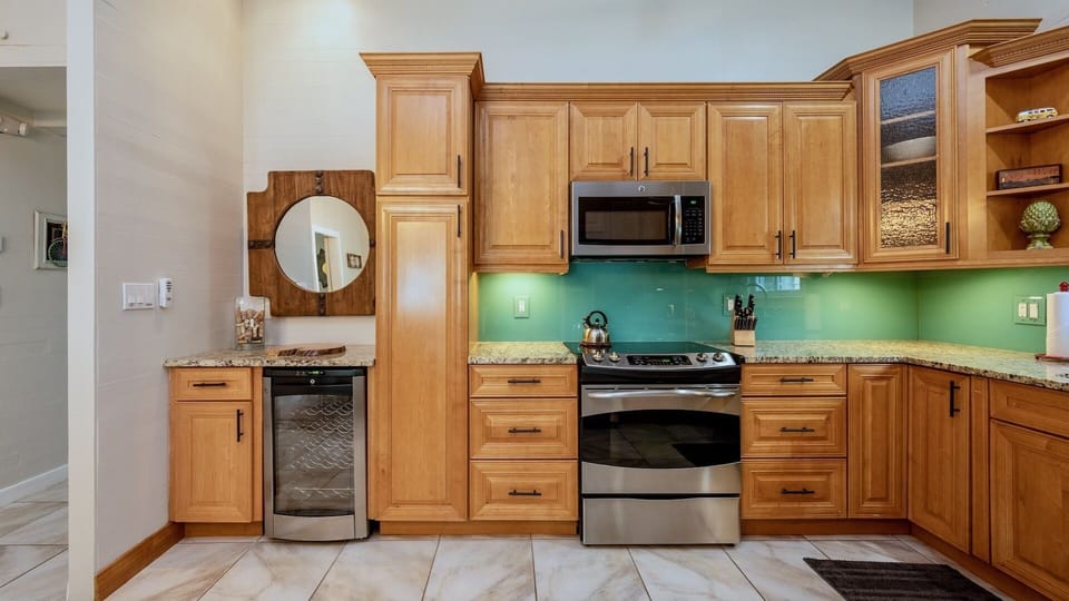 Includes all modern appliances...