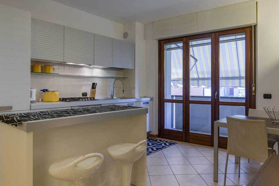 Classic Apartment | Private kitchen | Fridge, microwave, oven, stovetop