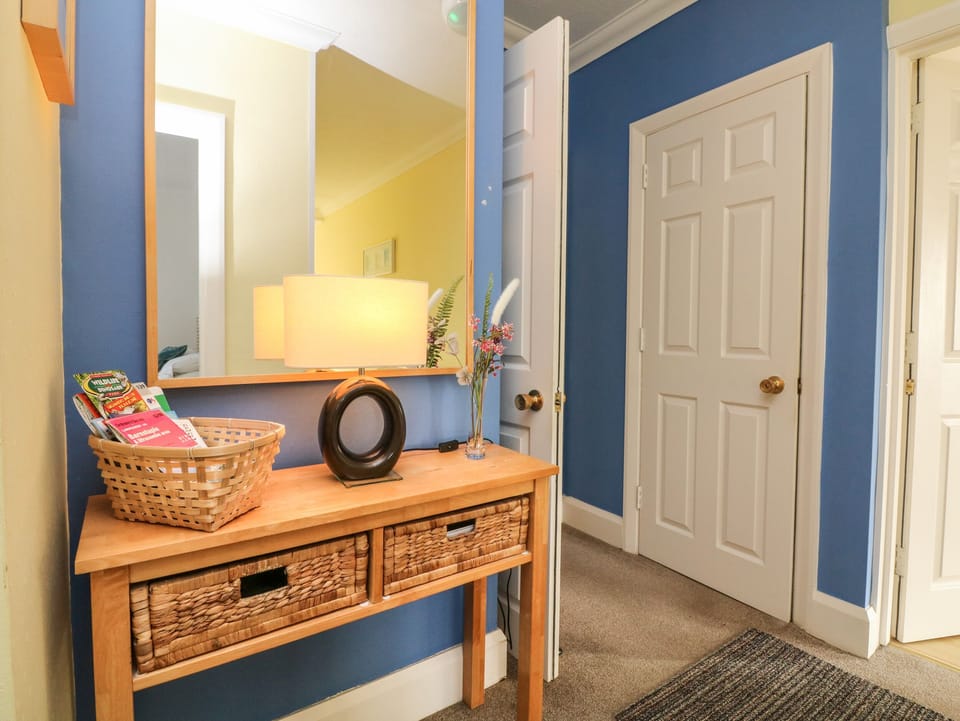 Cottage | 7 bedrooms, individually decorated, individually furnished, free WiFi