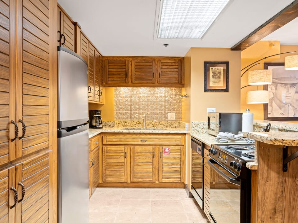 Full Kitchen