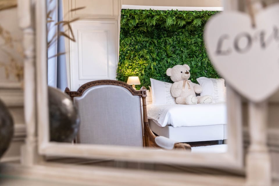 Premium Suite, Non Smoking | Minibar, in-room safe, blackout drapes, iron/ironing board (on request)