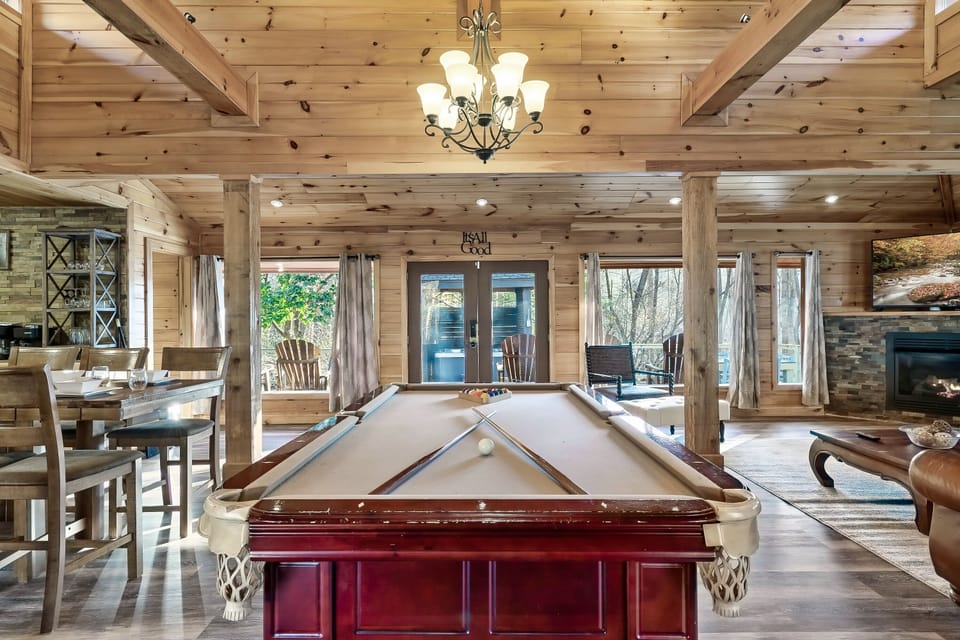 Pool table 