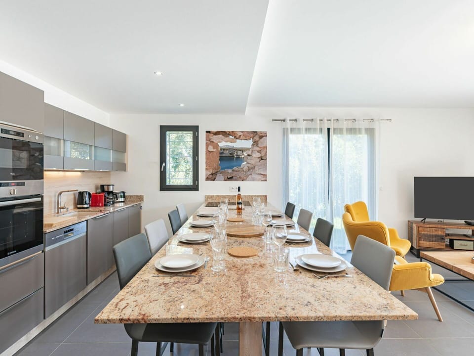 Furniture, Property, Table, Picture Frame, Building, Wood, Chair, Lighting, Cabinetry, Interior Design