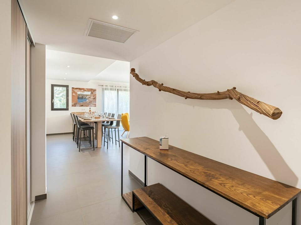 Property, Furniture, Wood, Interior Design, Flooring, Table, Floor, Hardwood, Building, Wood Stain