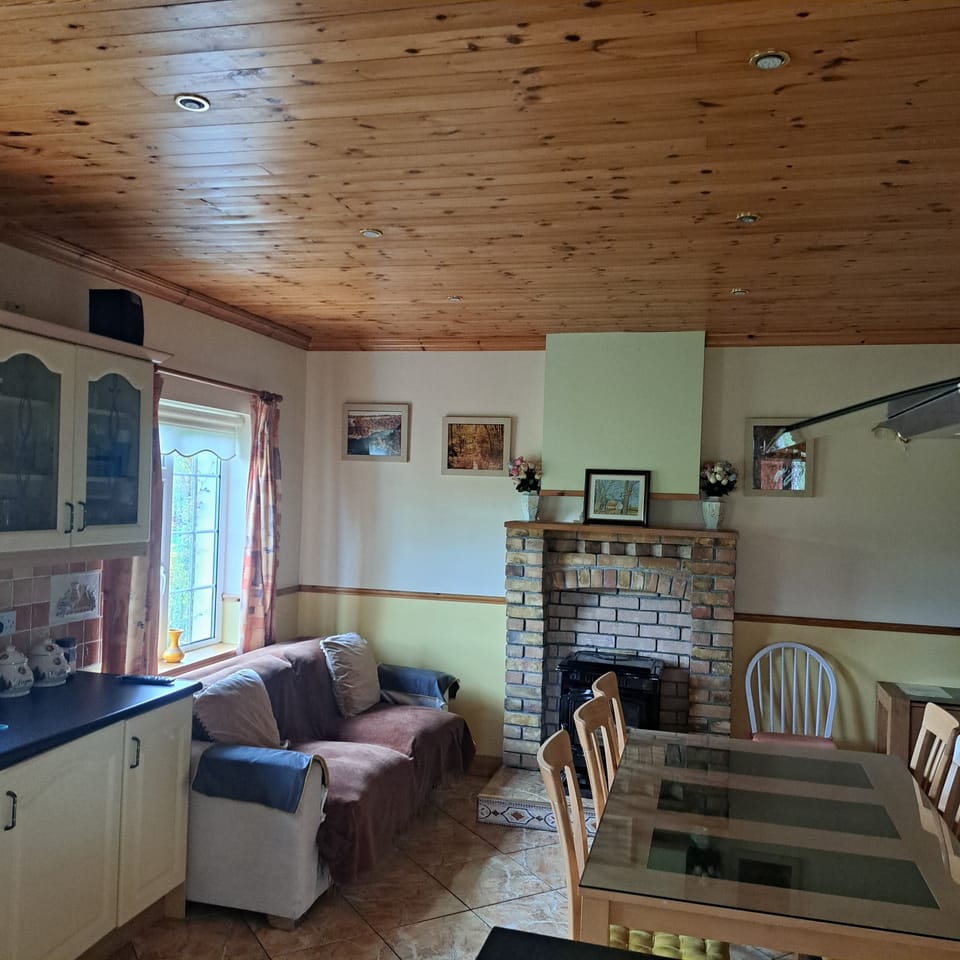 Kitchen includes all amenities 