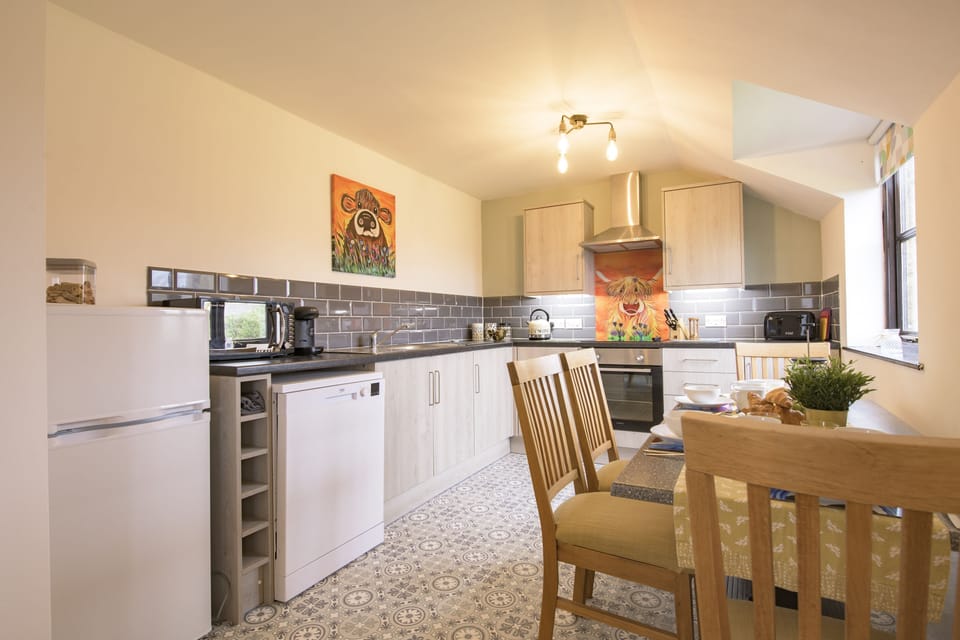 Oak Lodge House, Leyburn: Dining table with seating for four guests
