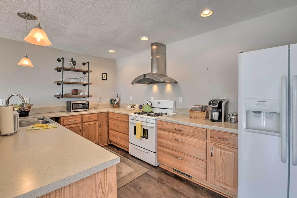 Fully Equipped Kitchen | Cooking Basics | Dishware & Flatware | Spices