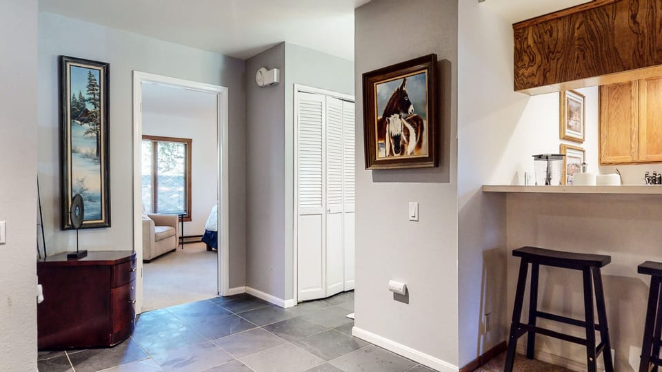 Condo, 1 Bedroom | Interior