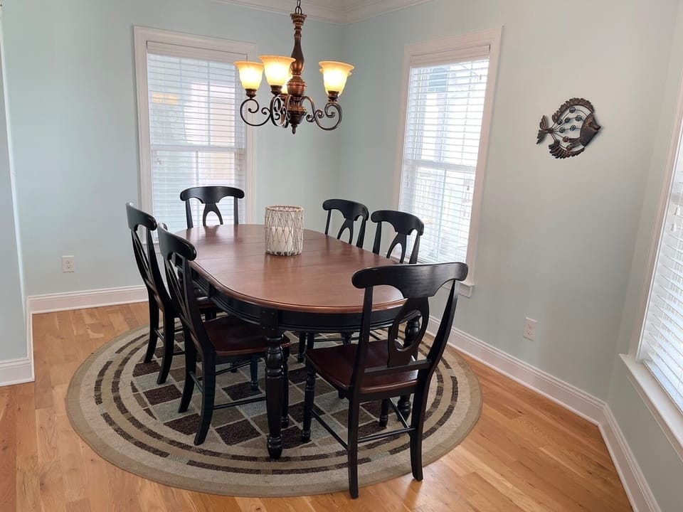 House, 5 Bedrooms | Dining
