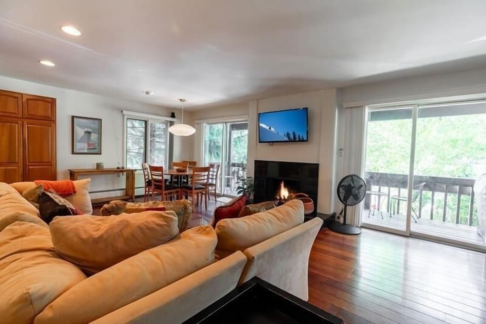 Condo, 2 Bedrooms | Living area | Fireplace