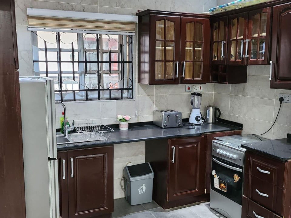 Apartment | Private kitchen | Fridge, microwave, oven, stovetop