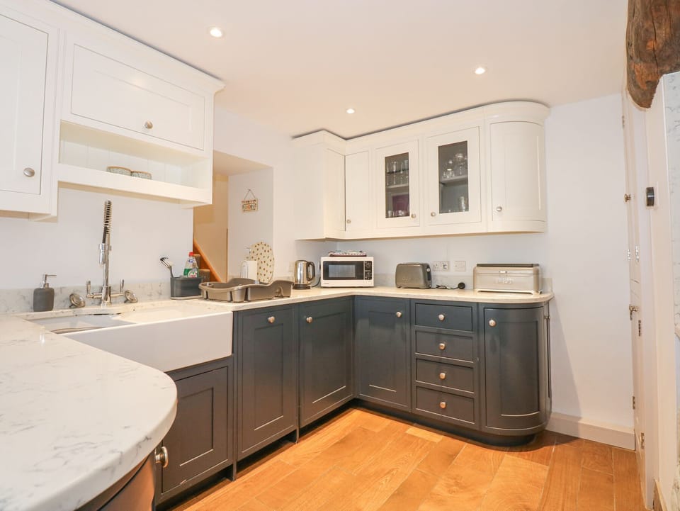 Fridge, dishwasher, electric kettle, toaster