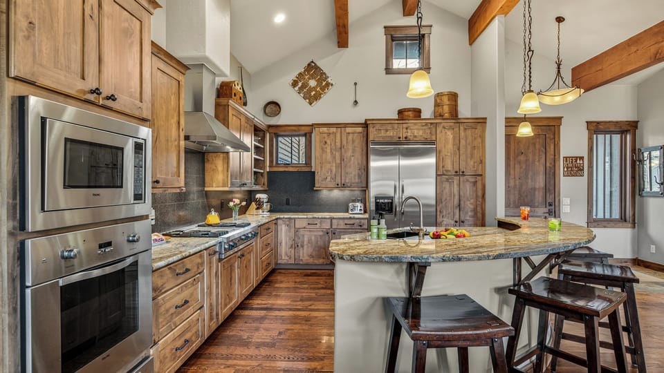 Kitchen, Main Level