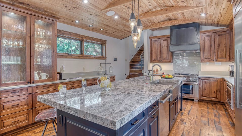 Kitchen, Main Level
