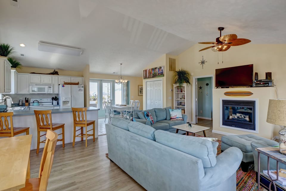 Living, Dining, Entertaining area. Open floor plan on the top floor.