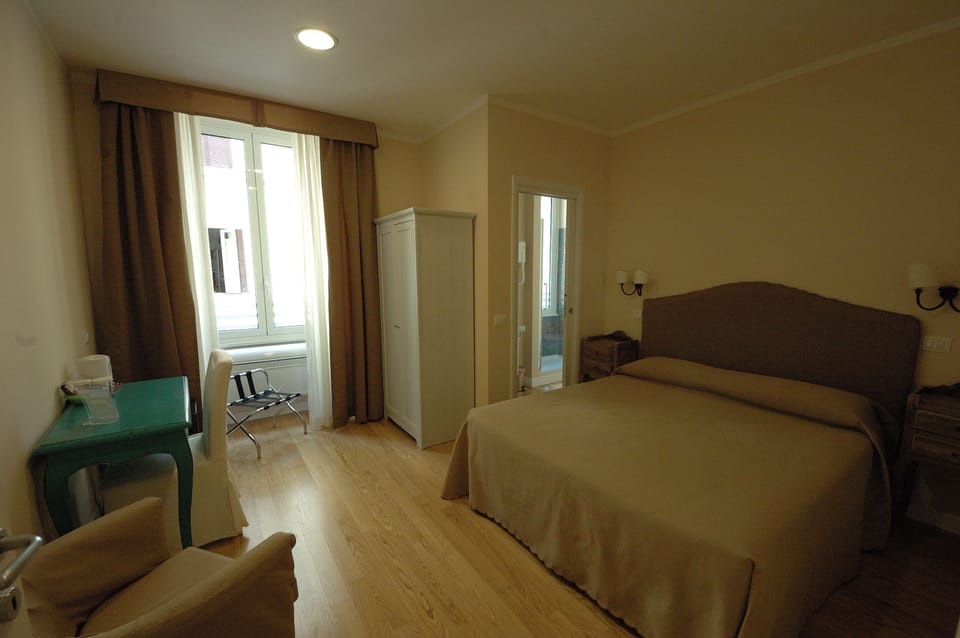 1 bedroom, premium bedding, in-room safe, desk