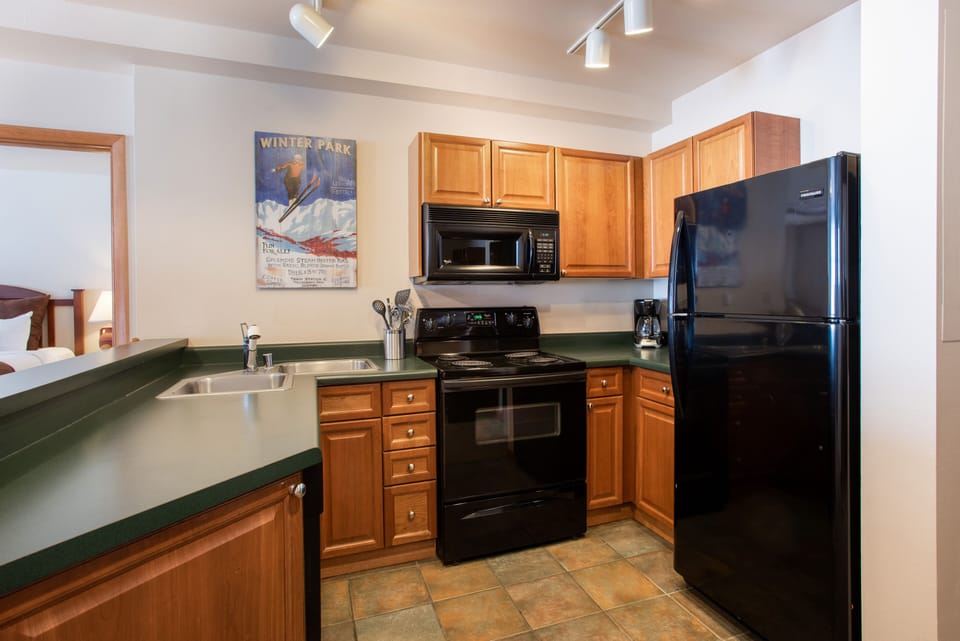 Condo, 2 Bedrooms | Private kitchen | Coffee/tea maker, fridge, oven, toaster