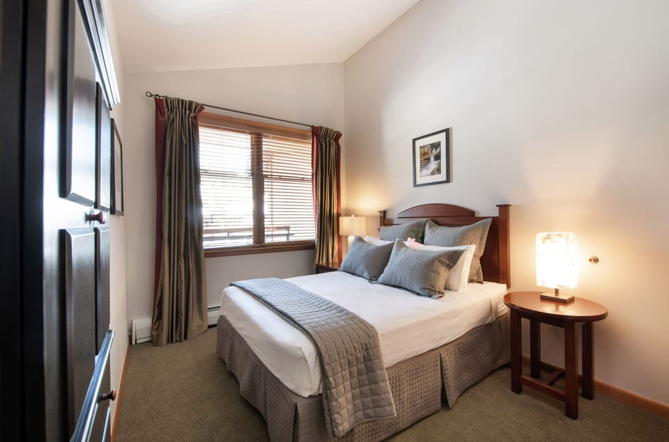 Condo, 2 Bedrooms | 2 bedrooms, iron/ironing board, WiFi (free)