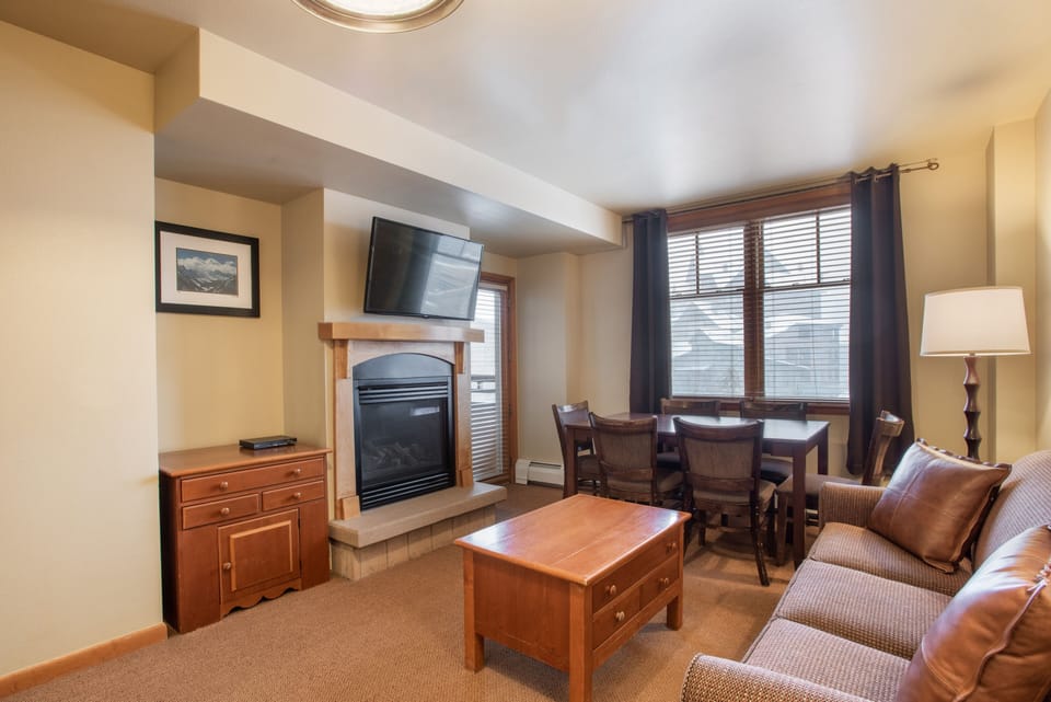 Condo, 2 Bedrooms | Interior