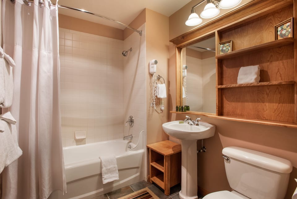 Condo, 2 Bedrooms | Bathroom | Towels