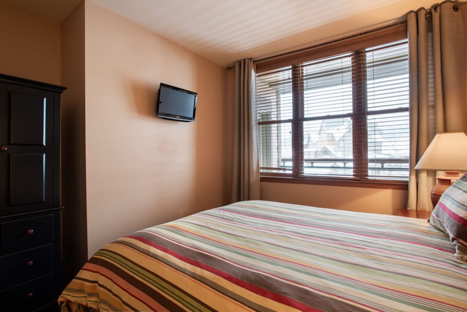 Condo, 2 Bedrooms | 2 bedrooms, iron/ironing board, WiFi (free)